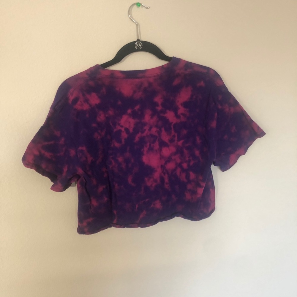 Purple and pink acid wash tie dye cropped tee